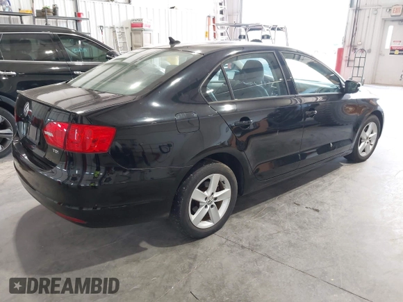 2011 Volkswagen Jetta TDI with VIN 3VWLL7AJ5BM128218, listed as a IAAI auction lot 42250334 with 184,169 mi miles and . Bid and sale history available at DreamBid. Image 4.