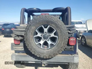 2005 Jeep Wrangler SE with VIN 1J4FA29S65P330905, listed as a Copart auction lot 71633134 with 77,598 mi miles and Salvage Title. Bid and sale history available at carsss.com. Image 6.