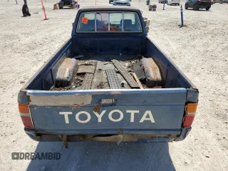 1986 Toyota Pickup с VIN JT4RN70D2G0018661, выставлен на аукционе Copart как лот 52309025 с пробегом 621 023 миль миль и Списание • Salvage title. История ставок и продаж доступна на DreamBid. Изображение 6.