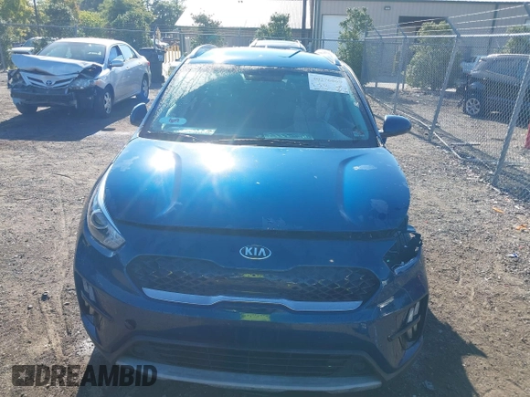 2020 Kia Niro LXS with VIN KNDCB3LC3L5440171, listed as a IAAI auction lot 40276060 with 144,123 mi miles. Bid and sale history available at carsss.com. Image 13.