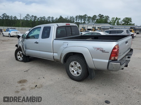 2008 Toyota Tacoma PreRunner z VIN 5TETU62N58Z471571, wystawiony jako Copart lot #52984415 z przebiegiem 122 401 mil mil oraz Szkoda całkowita • Salvage title. Historia ofert i sprzedaży dostępna na DreamBid. Obrazek 2.