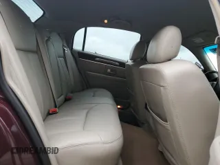 2008 Lincoln Town Car Limited z VIN 2LNHM82V38X635821, wystawiony jako Copart lot #56738735 z przebiegiem 63 586 mil mil oraz Szkoda całkowita • Salvage title. Historia ofert i sprzedaży dostępna na DreamBid. Obrazek 10.
