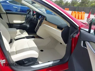 2018 Tesla Model S 75D with VIN 5YJSA1E29JF273494, listed as a IAAI auction lot 42246104 with 93,870 mi miles and . Bid and sale history available at DreamBid. Image 5.