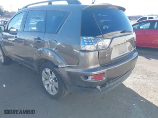 2013 Mitsubishi Outlander SE with VIN JA4JT3AW5DU020110, listed as a IAAI auction lot 41738969 with 125,246 mi miles. Bid and sale history available at carsss.com. Image 6.