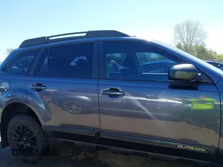 2014 Subaru Outback 2.5i with VIN 4S4BRCACXE3215167, listed as a IAAI auction lot 42117109 with 123,420 mi miles. Bid and sale history available at carsss.com. Image 13.