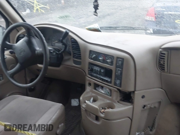 2005 Chevrolet Astro with VIN 1GNDM19X15B103412, listed as a IAAI auction lot 41872034 with Not Provided miles. Bid and sale history available at carsss.com. Image 5.