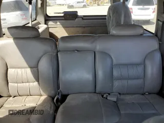 1999 GMC Suburban with VIN 3GKFK16R4XG509485, listed as a Copart auction lot 52611275 with 147,081 mi miles and Clean Title. Bid and sale history available at carsss.com. Image 10.
