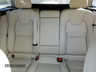 2018 Volvo XC60 Momentum z VIN LYVA22RKXJB086811, wystawiony jako Copart lot #75539864 z przebiegiem 50 449 mil mil oraz Nie do naprawy • Non repairable. Historia ofert i sprzedaży dostępna na DreamBid. Obrazek 10.