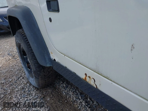 1998 Jeep Wrangler SE with VIN 1J4FY29P0WP792787, listed as a IAAI auction lot 42631661 with 190,180 mi miles and . Bid and sale history available at DreamBid. Image 13.