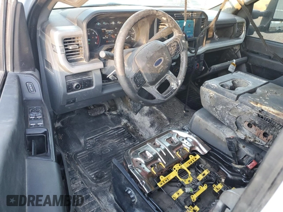 2023 Ford F-350 z VIN 1FD8X3HN5PEC04673, wystawiony jako Copart lot #41663645 z przebiegiem 51 818 mil mil oraz Szkoda całkowita • Salvage title. Historia ofert i sprzedaży dostępna na DreamBid. Obrazek 8.