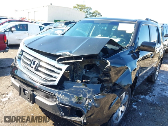 2015 Honda Pilot Touring with VIN 5FNYF3H97FB016390, listed as a IAAI auction lot 41753590 with 217,156 mi miles. Bid and sale history available at carsss.com. Image 6.