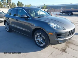 2015 Porsche Macan S with VIN WP1AB2A53FLB54910, listed as a IAAI auction lot 41990015 with 95,038 mi miles. Bid and sale history available at carsss.com. Image 1.
