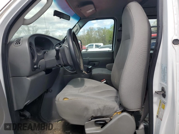 2007 Ford Econoline Cargo Commercial with VIN 1FTNE24W07DA34735, listed as a Copart auction lot 48188525 with 229,874 mi miles and Salvage title. Bid and sale history available at DreamBid. Image 7.