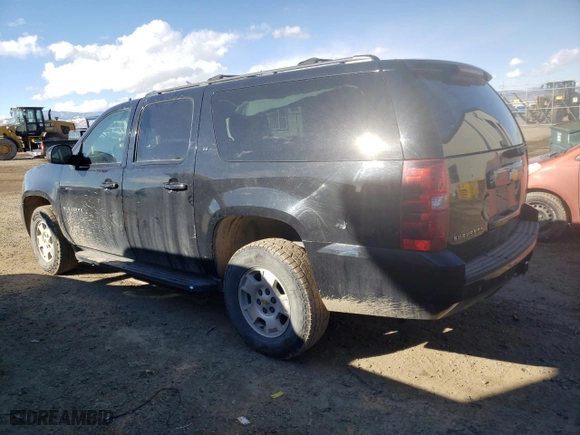 2014 Chevrolet Suburban LT with VIN 1GNSKJE73ER246291, listed as a Copart auction lot 74231304 with 140,688 mi miles and Salvage Title. Bid and sale history available at carsss.com. Image 3.