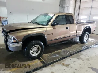 2000 Dodge Dakota Sport with VIN 1B7GG22NXYS654843, listed as a Copart auction lot 47562755 with 191,868 mi miles and Salvage Title. Bid and sale history available at carsss.com. Image 1.