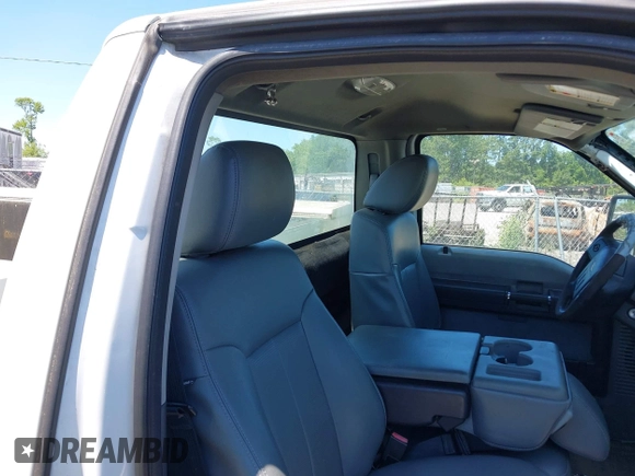 2013 Ford Super Duty F-250 SRW XL with VIN 1FDBF2B63DEA18579, listed as a IAAI auction lot 42136145 with 221,134 mi miles. Bid and sale history available at carsss.com. Image 8.