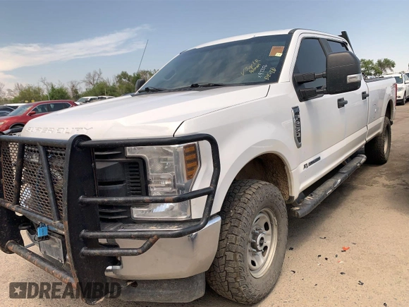 2018 Ford F-250 XL with VIN 1FT7W2BT1JEB88967, listed as a IAAI auction lot 42743495 with 215,105 mi miles and . Bid and sale history available at DreamBid. Image 7.