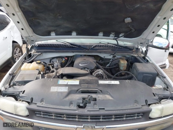 2001 Chevrolet Silverado 1500 LS with VIN 1GCEC19V81Z158505, listed as a IAAI auction lot 41697105 with 166,415 mi miles. Bid and sale history available at carsss.com. Image 10.