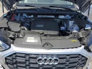 2024 Audi Q5 S line Premium z VIN WA1GAAFY5R2067008, wystawiony jako Copart lot #57522215 z przebiegiem 10 233 mil mil oraz Szkoda całkowita • Salvage title. Historia ofert i sprzedaży dostępna na DreamBid. Obrazek 12.