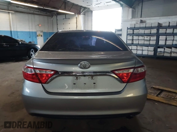 2017 Toyota Camry XLE z VIN 4T1BF1FK9HU759543, wystawiony jako IAAI lot #42264042 z przebiegiem 97 143 mil mil oraz . Historia ofert i sprzedaży dostępna na DreamBid. Obrazek 16.