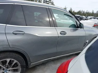 2024 BMW X5 xDrive50e with VIN 5UX43EU05R9S32424, listed as a IAAI auction lot 41622605 with 24,586 mi miles. Bid and sale history available at carsss.com. Image 13.