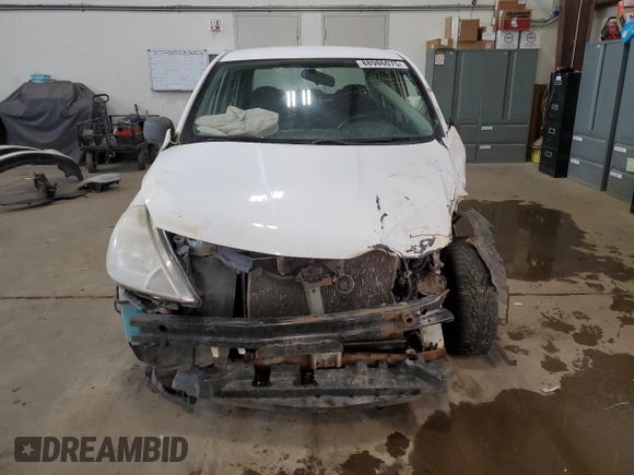 2009 Nissan Versa 1.6 with VIN 3N1CC11E59L477417, listed as a Copart auction lot 88986075 with 0 mi miles and Salvage Title. Bid and sale history available at carsss.com. Image 5.