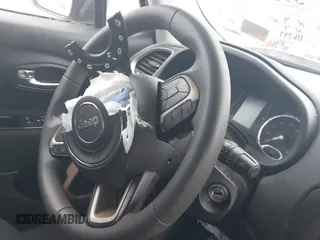 2015 Jeep Renegade Sport with VIN ZACCJBAT4FPB29201, listed as a IAAI auction lot 39193750 with 116,799 mi miles and . Bid and sale history available at DreamBid. Image 20.