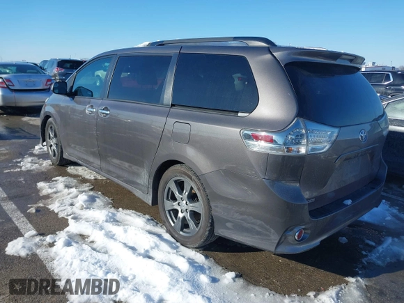 2017 Toyota Sienna SE with VIN 5TDXZ3DC0HS820274, listed as a IAAI auction lot 41272478 with 153,298 mi miles and . Bid and sale history available at DreamBid. Image 3.