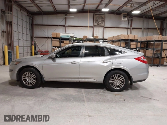 2012 Honda Crosstour EX-L with VIN 5J6TF3H55CL004720, listed as a IAAI auction lot 41846284 with 121,084 mi miles. Bid and sale history available at carsss.com. Image 14.