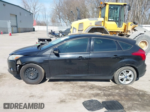 2013 Ford Focus SE with VIN 1FADP3K24DL365417, listed as a IAAI auction lot 41792235 with 187,607 mi miles. Bid and sale history available at carsss.com. Image 14.