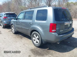 2009 Honda Pilot EX-L with VIN 5FNYF48649B018548, listed as a IAAI auction lot 42069029 with 198,098 mi miles and . Bid and sale history available at carsss.com. Image 3.