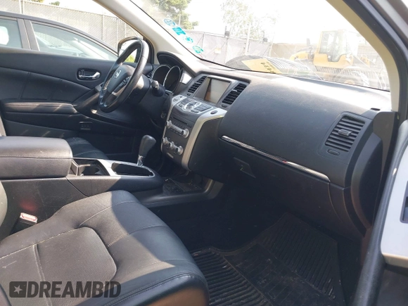 2012 Nissan Murano SV z VIN JN8AZ1MWXCW231086, wystawiony jako IAAI lot #42418434 z przebiegiem 189 812 mil mil oraz . Historia ofert i sprzedaży dostępna na DreamBid. Obrazek 5.