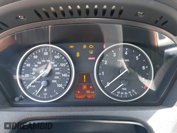 2013 BMW X5 xDrive50i with VIN 5UXZV8C5XD0C15908, listed as a IAAI auction lot 42536233 with 190,627 mi miles and . Bid and sale history available at DreamBid. Image 7.