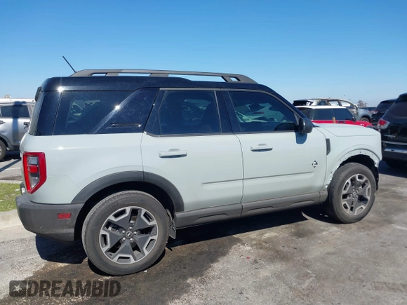 2024 Ford Bronco Sport Outer Banks z VIN 3FMCR9C60RRE22396, wystawiony jako IAAI lot #41671001 z przebiegiem 8 733 mil mil oraz . Historia ofert i sprzedaży dostępna na DreamBid. Obrazek 14.