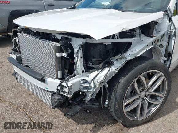 2022 Cadillac XT4 FWD Sport with VIN 1GYFZER44NF164899, listed as a IAAI auction lot 42152554 with 8,058 mi miles and . Bid and sale history available at DreamBid. Image 6.