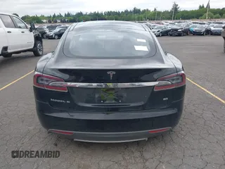 2014 Tesla Model S 60 с VIN 5YJSA1H10EFP48975, выставлен на аукционе IAAI как лот 42249935 с пробегом 105 524 миль миль и . История ставок и продаж доступна на DreamBid. Изображение 16.