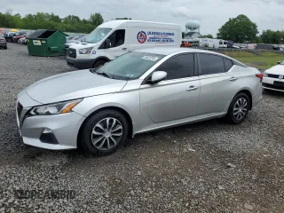 2020 Nissan Altima S z VIN 1N4BL4BVXLC141098, wystawiony jako Copart lot #56022205 z przebiegiem 111 629 mil mil oraz Szkoda całkowita • Salvage title. Historia ofert i sprzedaży dostępna na DreamBid. Obrazek 1.