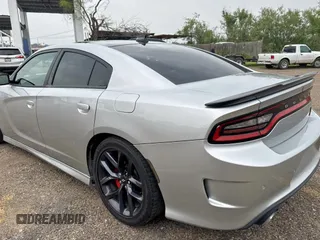 2020 Dodge Charger Scat Pack z VIN 2C3CDXGJ6LH175883, wystawiony jako Copart lot #57995145 z przebiegiem 27 247 mil mil oraz Szkody całkowita. Historia ofert i sprzedaży dostępna na DreamBid. Obrazek 3.