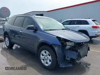 2014 Chevrolet Traverse LS z VIN 1GNKRFED3EJ231822, wystawiony jako IAAI lot #42201047 z przebiegiem 96 347 mil mil oraz . Historia ofert i sprzedaży dostępna na DreamBid. Obrazek 1.