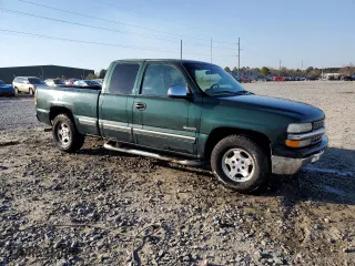 2001 Chevrolet Silverado 1500 LT with VIN 1GCEC19T21Z203162, listed as a Copart auction lot 46577965 with 308,212 mi miles and Salvage Title. Bid and sale history available at carsss.com. Image 4.