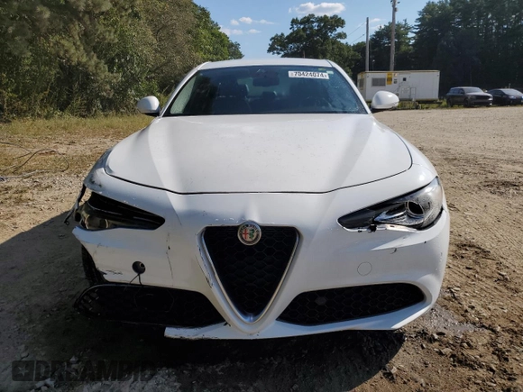 2020 Alfa Romeo Giulia Ti with VIN ZARFANBN2L7632724, listed as a Copart auction lot 70424074 with 54,923 mi miles and Clean Title. Bid and sale history available at carsss.com. Image 5.