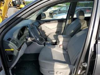 2012 Hyundai Veracruz Limited z VIN KM8NU4CC5CU205197, wystawiony jako Copart lot #64968815 z przebiegiem 130 296 mil mil oraz Szkoda całkowita • Salvage title. Historia ofert i sprzedaży dostępna na DreamBid. Obrazek 7.