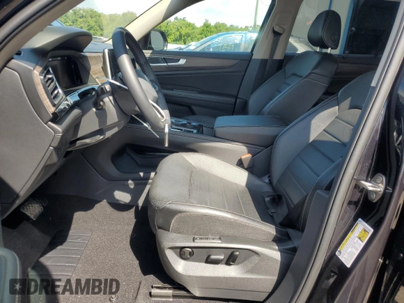 2024 Volkswagen Atlas SEL with VIN 1V2BR2CA9RC545090, listed as a Copart auction lot 61136825 with 18,248 mi miles and Non repairable. Bid and sale history available at DreamBid. Image 7.