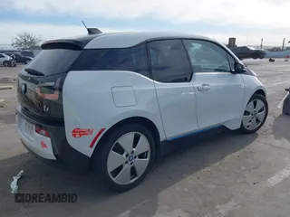 2015 BMW i3 z VIN WBY1Z2C51FV286626, wystawiony jako IAAI lot #41948522 z przebiegiem 106 060 mil mil oraz . Historia ofert i sprzedaży dostępna na DreamBid. Obrazek 4.