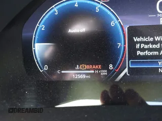 2024 Toyota Highlander XLE z VIN 5TDAAAB52RS003735, wystawiony jako IAAI lot #42373845 z przebiegiem 12 569 mil mil oraz . Historia ofert i sprzedaży dostępna na DreamBid. Obrazek 16.