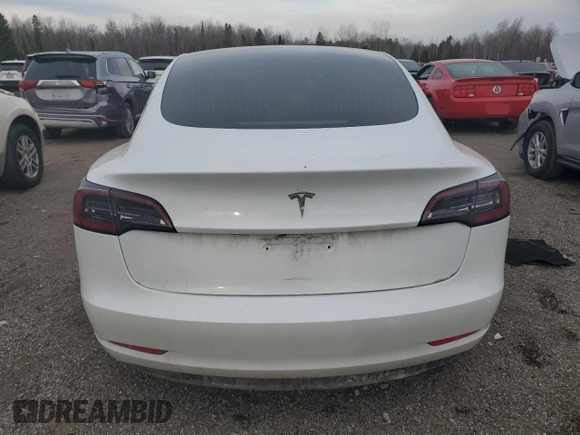 2020 Tesla Model 3 Standard Range Plus z VIN 5YJ3E1EAXLF733894, wystawiony jako Copart lot #49152645 z przebiegiem Nie podano mil oraz Czysty tytuł • Clean title. Historia ofert i sprzedaży dostępna na DreamBid. Obrazek 6.