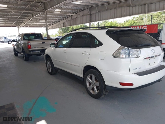 2006 Lexus RX 330 with VIN 2T2HA31U76C105888, listed as a IAAI auction lot 42125780 with 207,299 mi miles. Bid and sale history available at carsss.com. Image 3.