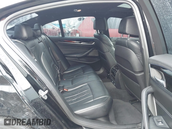 2018 BMW 5 Series M550i xDrive with VIN WBAJB9C59JB049114, listed as a IAAI auction lot 41543633 with 87,942 mi miles and . Bid and sale history available at carsss.com. Image 8.
