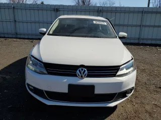 2011 Volkswagen Jetta SEL with VIN 3VWLZ7AJXBM359419, listed as a Copart auction lot 48598535 with 133,606 mi miles and Salvage title. Bid and sale history available at DreamBid. Image 5.
