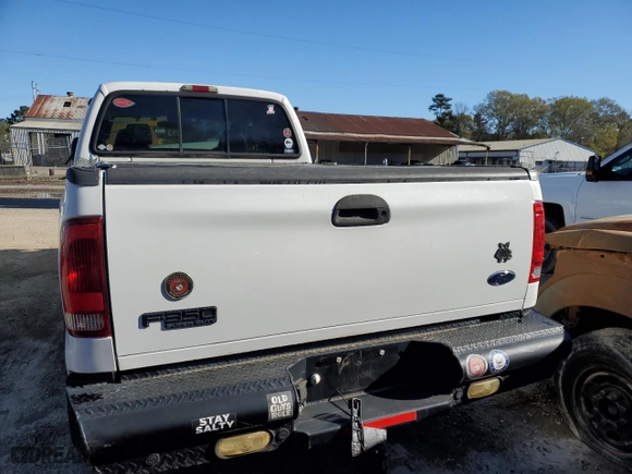 2004 Ford Super Duty F-350 SRW XL with VIN 1FTSW31PX4ED43363, listed as a Copart auction lot 48063565 with 0 mi miles and Salvage Title. Bid and sale history available at carsss.com. Image 6.